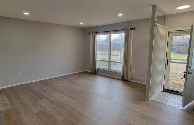 27272 PEMBROKE Drive