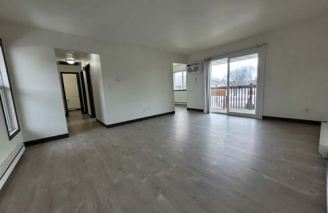 927 Louise Street - 3