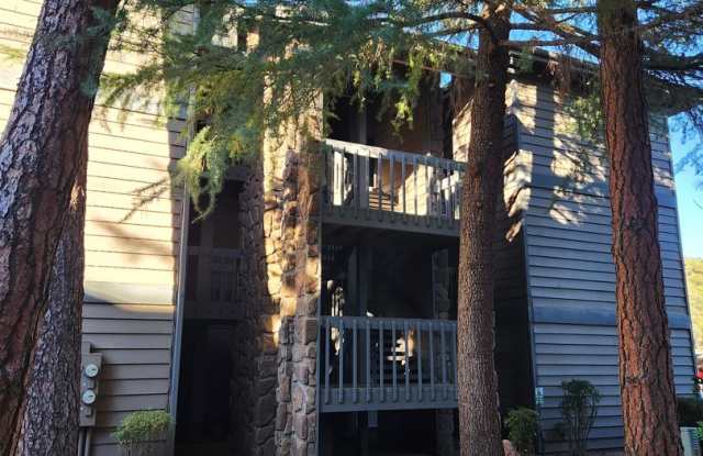 Photo of Beautifully updated 2 bed / 2 bath at 4 Seasons North