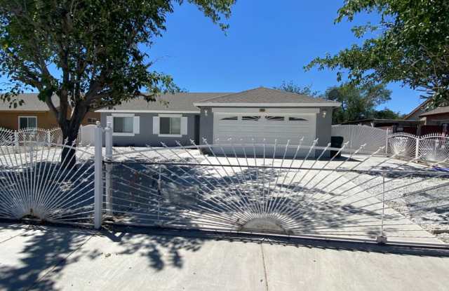 4 BEDROOM ADELANTO HOME