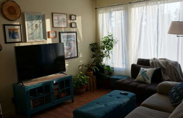 Turnkey Furnished 3BR/1BA Townhouse