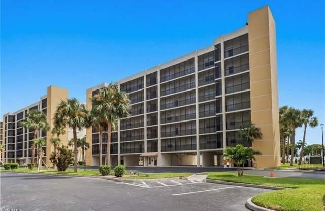 4421 Bay Beach Ln unit: 643