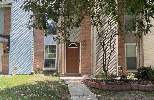 12817 COUNTRY RIDGE AVE