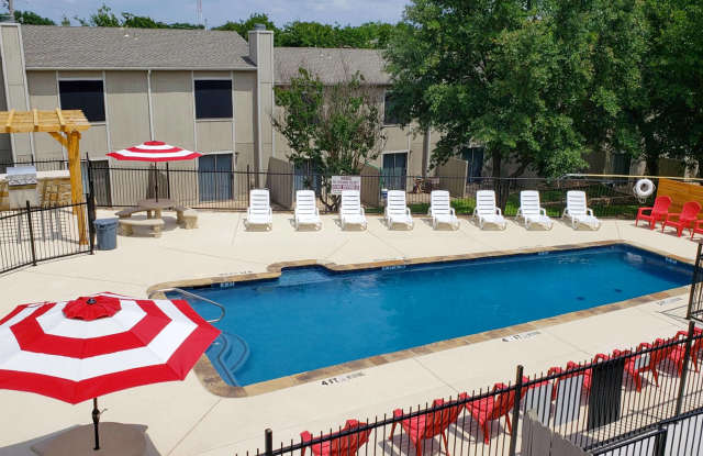 Hulen Park Place Townhomes