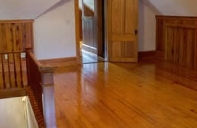 625 Northeast 1st Street