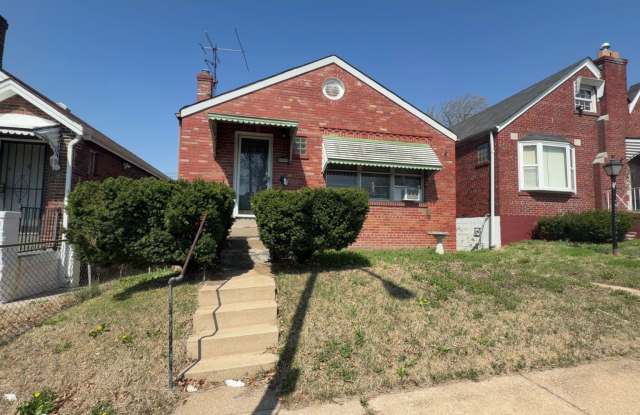 Beautiful 2 Bed 1 Bath For Rent!