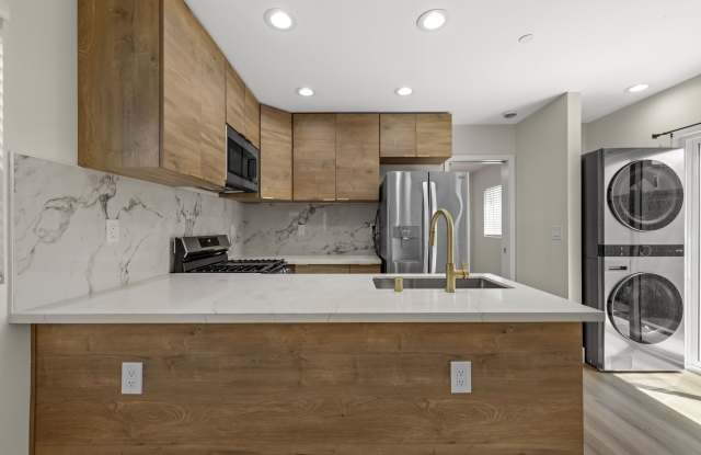 Photo of 4436 Wilson Avenue - 101