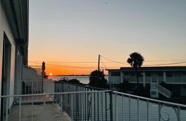 212 BUNKER HILL LANE