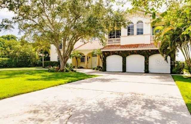 404 S SHORE DRIVE
