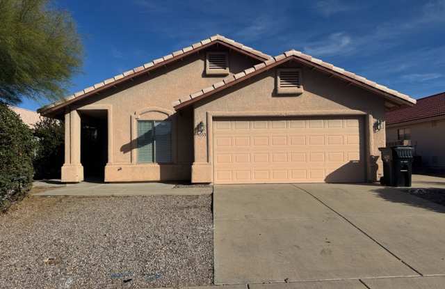 Photo of Spacious 4 bedroom home! Available Now!