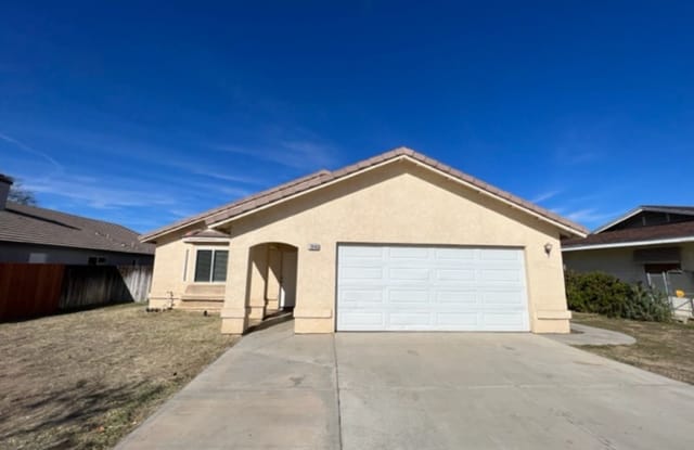 1040 E Stetson Avenue - 1040 East Stetson Avenue, Hemet, CA 92543