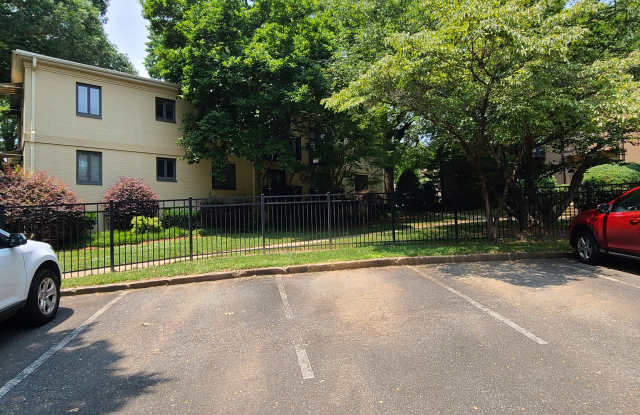 207 N Dotger Ave