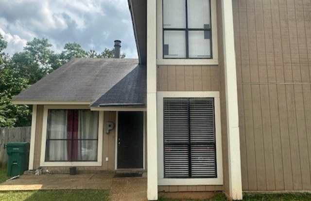 50 Glenwood Court