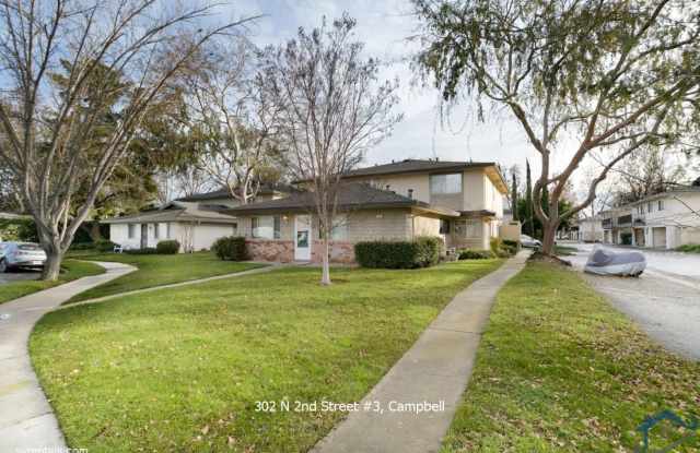 Photo of 302 N 2nd ST 3