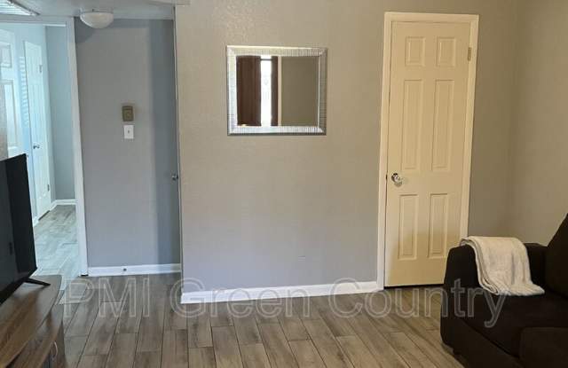 1313 East 48th Street