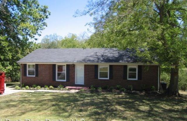 206 Lee Dr - 206 Lee Drive, Columbia, TN 38401