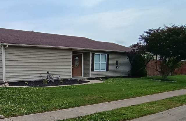 Freshly Renovated Home With Man Cave In Trenton OH