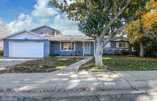 1219 Charlotte Ave - 1219 Charlotte Avenue, Yuba City, CA 95991