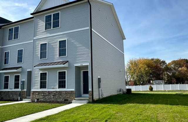 Photo of 226 ROJAN Road