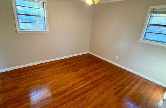 Photo of Freshly Renovated 3BR Home in Quiet Tupelo Neighborhood - 623 Maynard Drive