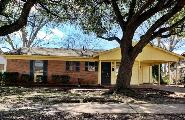 3 Bedroom/1.5 Bath Home