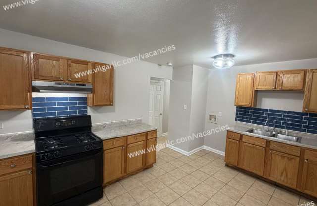 FOR RENT — SPACIOUS 3 BED / 2 BATH HOME