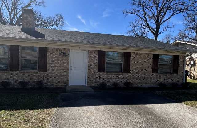 Photo of 811 McClenny Dr #M06