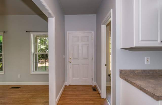 Rare opportunity to rent on LAKE MURRAY!