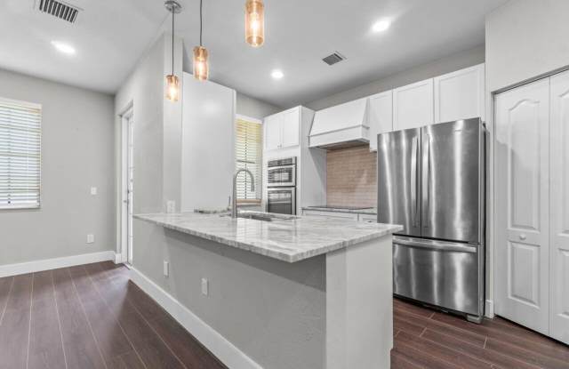 2033 Nassau Drive