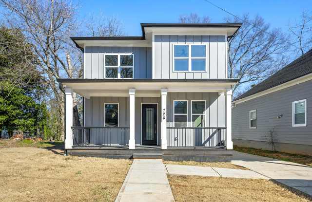 Photo of 726 Windsor Street Southwest