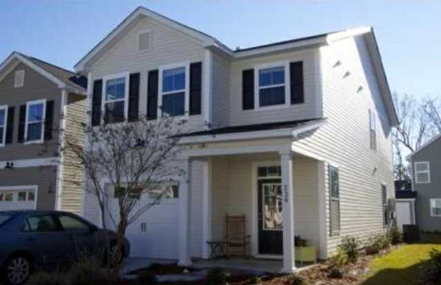 3 Bedroom 2.5 Bath House in Grand Oaks Plantation - West Ashley