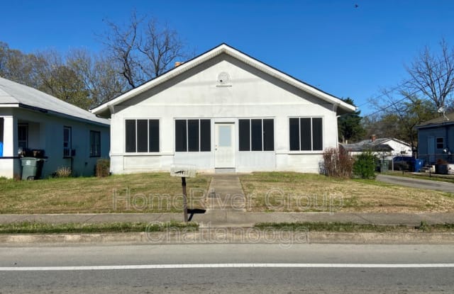 1411 Roanoke Ave - 1411 Roanoke Avenue, Chattanooga, TN 37406