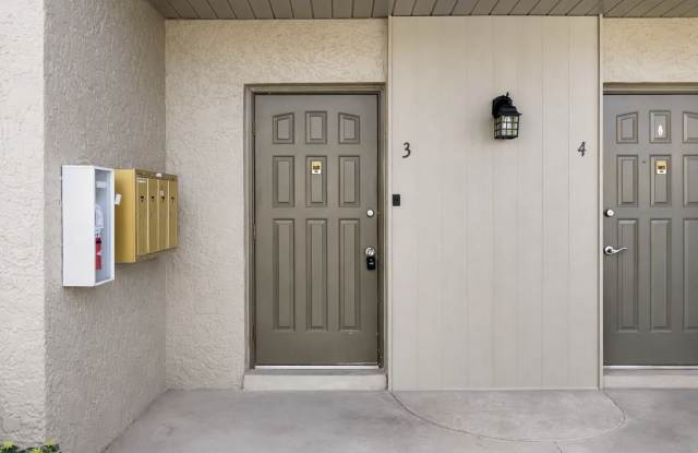 4777-3 Orange Grove Blvd.