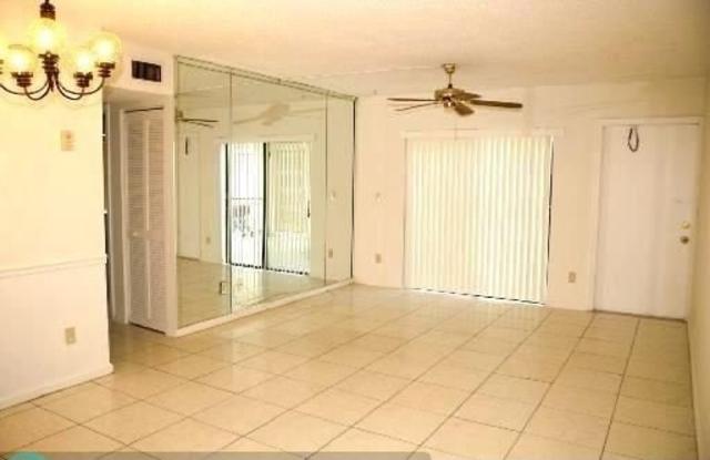 11000 ROYAL PALM BL