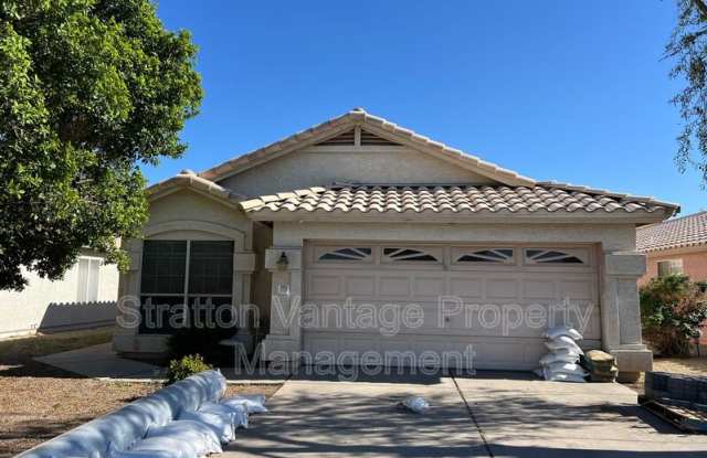775 E Baylor Ln