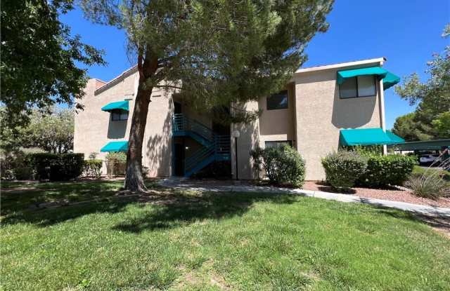 2220 PINETOP Lane
