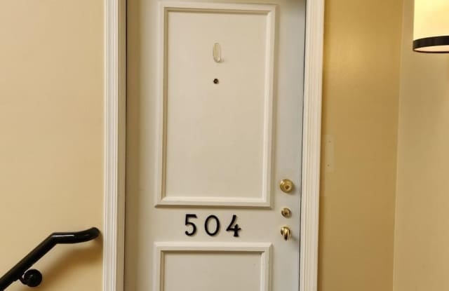 115 N LEE Street unit: Bh504