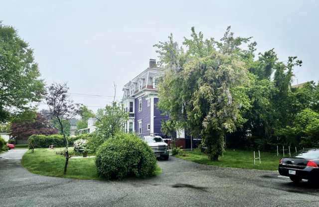 128 Maplewood Avenue