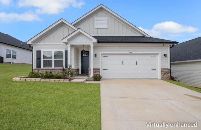 4354 BOTTLE BRUSH Lane