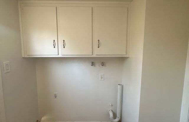 5101 Hunter Ave. #17