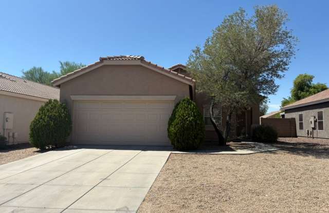 3-Bedroom Surprise Home near ball park
