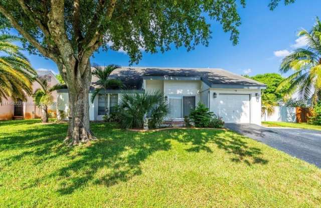 2910 Buttonwood Ave - 2910 Buttonwood Avenue, Miramar, FL 33025