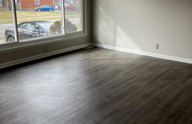 3823 Manner Dale Drive