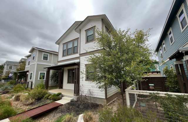 Photo of 1146 N. Olive St.
