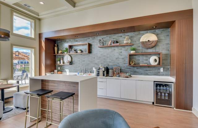 MacArthur Park Apartments