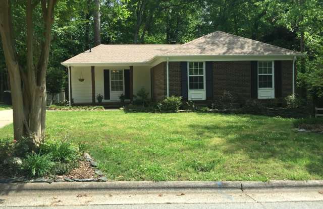 Photo of Wonderfully Maintained Ranch in North Oaks!