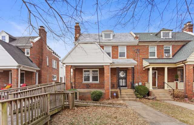 Stunning 3BR/2.5BA Home in Brookland – Available Now!