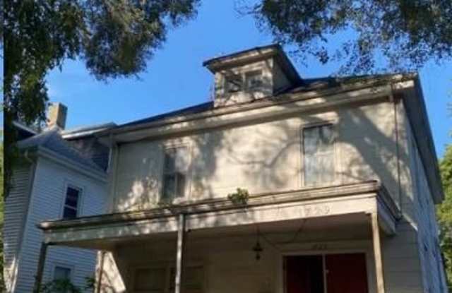 1729 South 1st Street