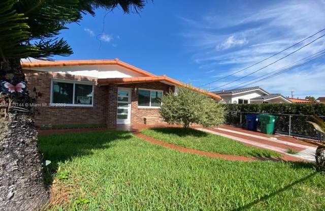 3260 SW 87th Pl - 3260 Southwest 87th Place, Westchester, FL 33165