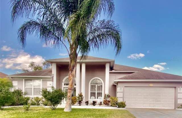 11037 Creighton DR